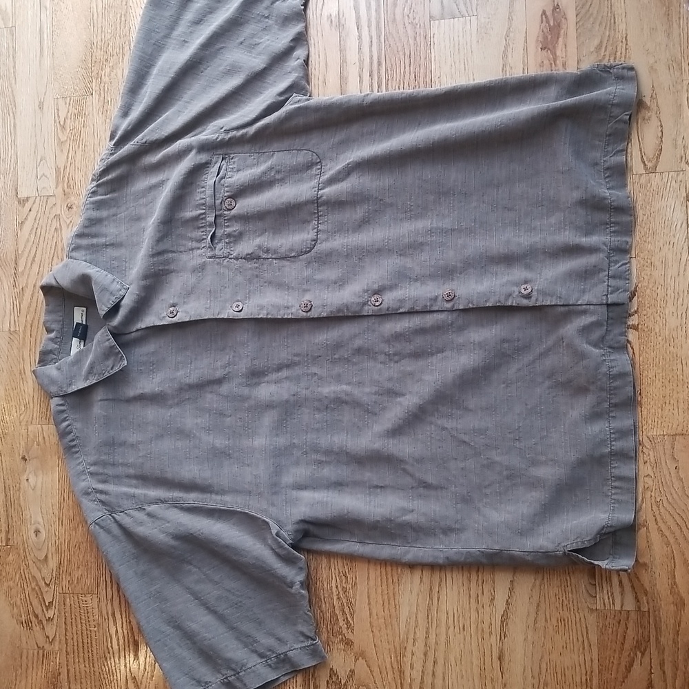 (M) Tommy Bahama 100% Silk Relaxed Fit Button Down Short Sleeve Vacation Resort